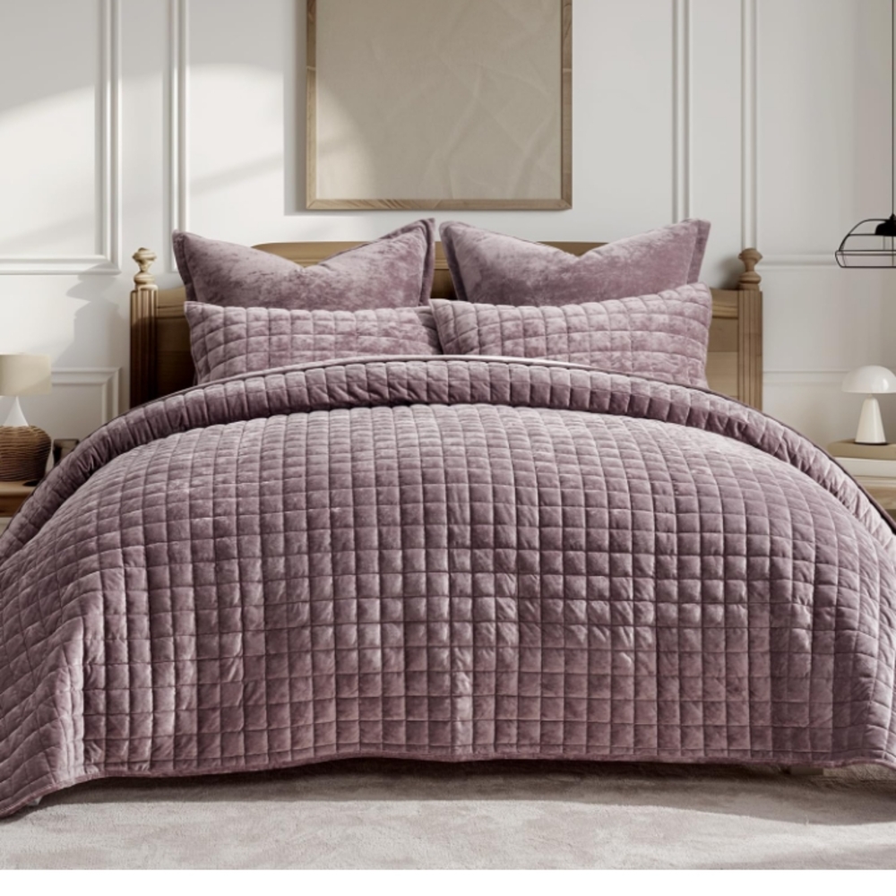 Lavender Luxurious Velvet Quilt Set Queen Size Bed Soft Purple Quilted Squares